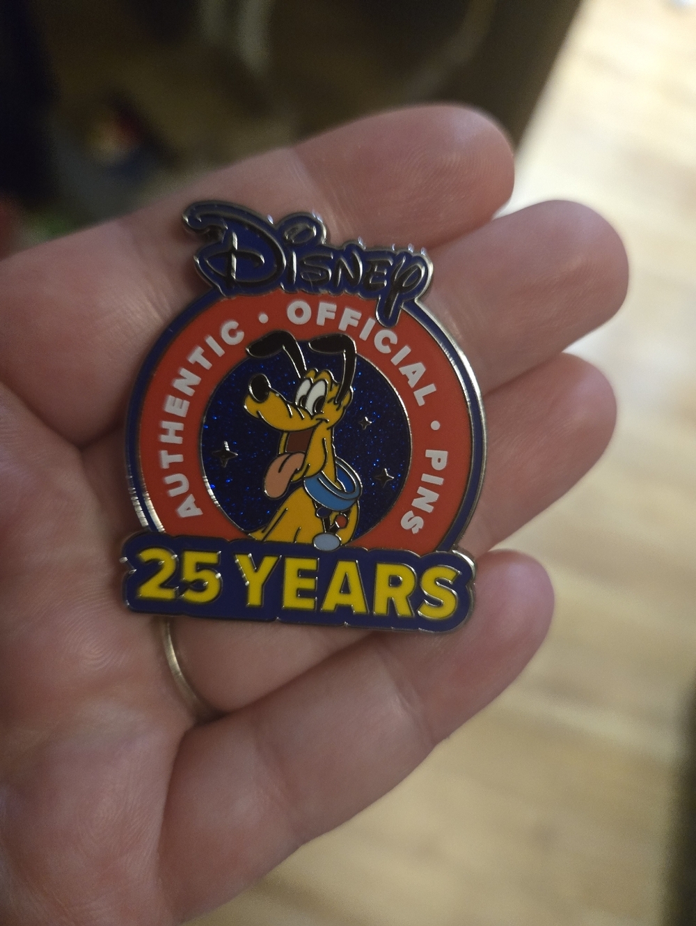 Disney 25 Years Of Pin Trading Pluto Pin
